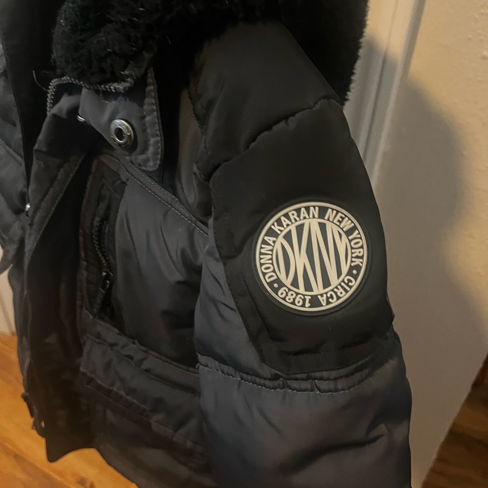 EUC DKNY Insulated Puffer Coat - Picture 5 of 5